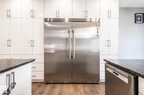 3711 Hummingbird Way Nw, Edmonton, AB 