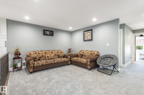 3711 Hummingbird Way Nw, Edmonton, AB 