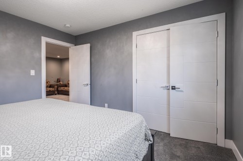3711 Hummingbird Way Nw, Edmonton, AB 