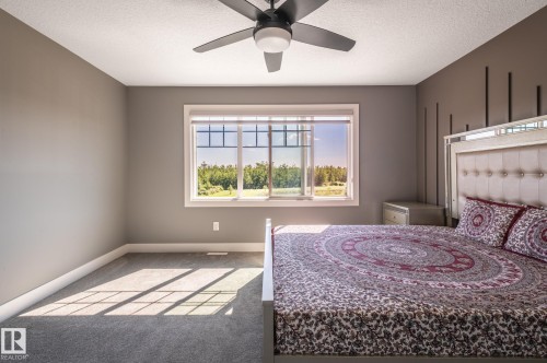 3711 Hummingbird Way Nw, Edmonton, AB 