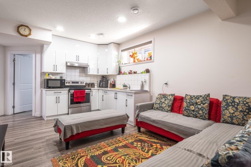 3711 Hummingbird Way Nw, Edmonton, AB 