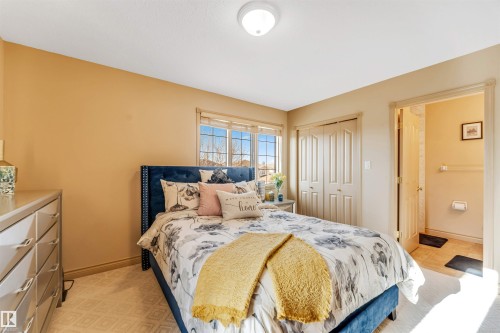 8715 160A Avenue Nw, Edmonton, AB - Indoor Photo Showing Bedroom