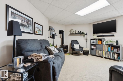 #8 11809 9B Av Nw, Edmonton, AB 