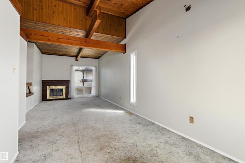 33 Northwoods Village Nw, Edmonton, AB 