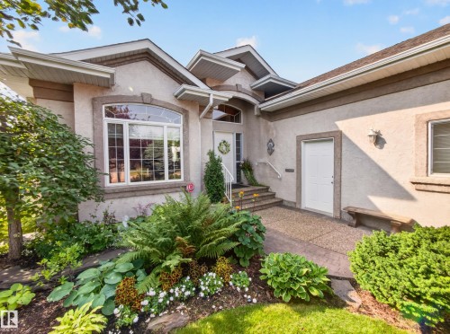 40 Meadowview Point(E), Sherwood Park, AB 