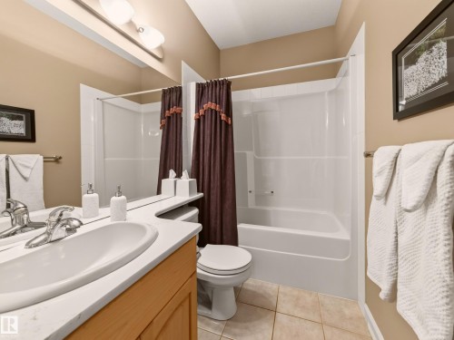 Main floor - 40 Meadowview Point(E), Sherwood Park, AB 