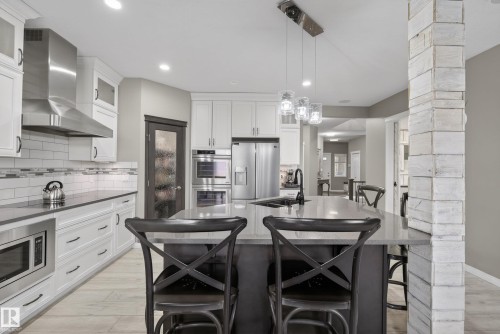2110 53 Street Sw, Edmonton, AB - Indoor Photo Showing Kitchen With Upgraded Kitchen