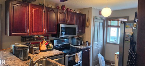 11922 46 Street Nw, Edmonton, AB 