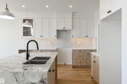 1443 OSPREY Crest NW  Edmonton, AB T5S 0H7