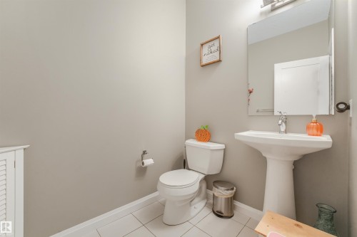 22123 95 Avenue Nw, Edmonton, AB 