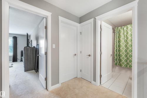 22123 95 Avenue Nw, Edmonton, AB 