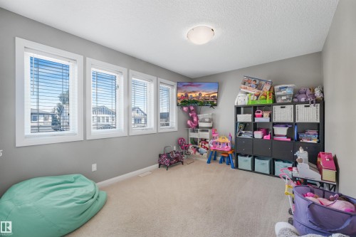 22123 95 Avenue Nw, Edmonton, AB 