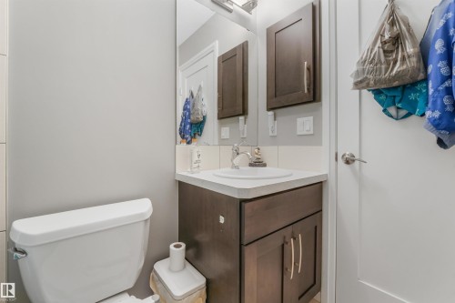 22123 95 Avenue Nw, Edmonton, AB 