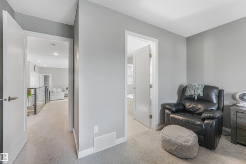 22123 95 Avenue Nw, Edmonton, AB 