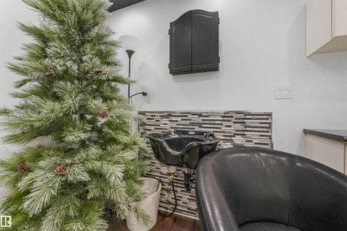 22123 95 Avenue Nw, Edmonton, AB 