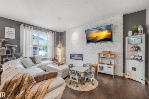 22123 95 Avenue Nw, Edmonton, AB 