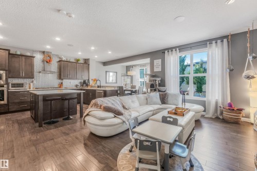 22123 95 Avenue Nw, Edmonton, AB 