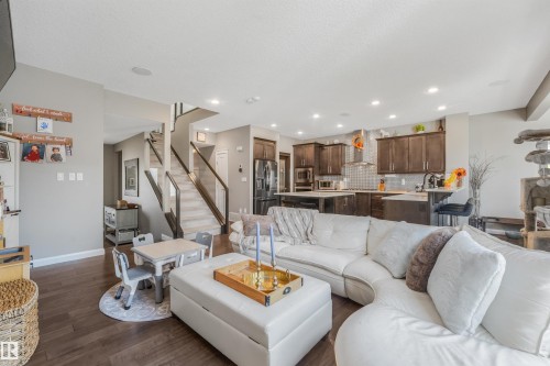 22123 95 Avenue Nw, Edmonton, AB 