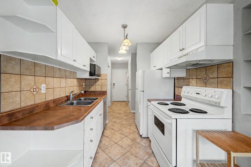 #16 11219 103A Av Nw, Edmonton, AB 