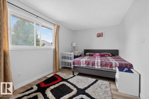 1096 Millbourne Road Nw, Edmonton, AB - Indoor Photo Showing Bedroom