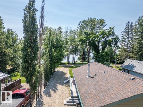 16 Lakeshore Drive, Rural Leduc County, AB 