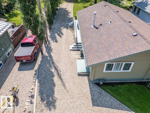 16 Lakeshore Drive, Rural Leduc County, AB 