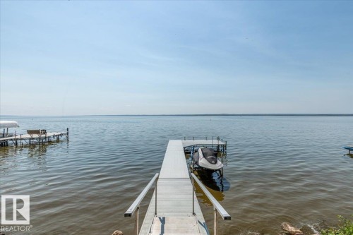 16 Lakeshore Drive, Rural Leduc County, AB 