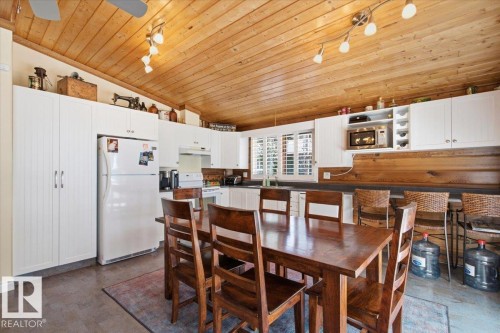 16 Lakeshore Drive, Rural Leduc County, AB 