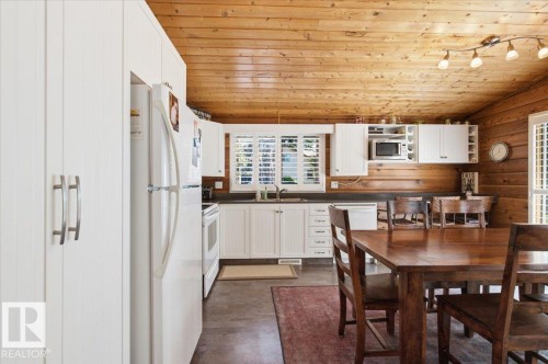16 Lakeshore Drive, Rural Leduc County, AB 