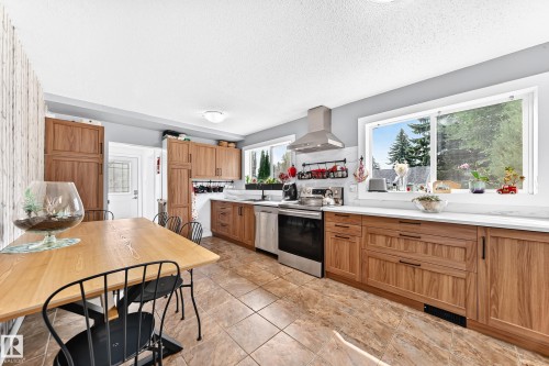 11211 40 Avenue Nw, Edmonton, AB 