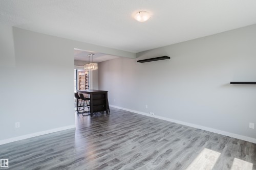 4708 106 Avenue Nw, Edmonton, AB 