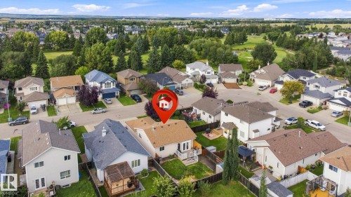 Residential area with established landscaping and mature trees - 30 Belfry Fairway Crescent, Stony Plain, AB 