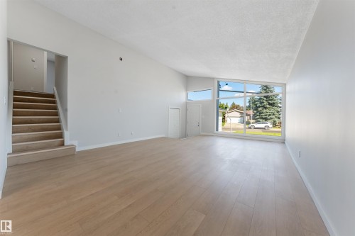 1768 48A Street Nw, Edmonton, AB 