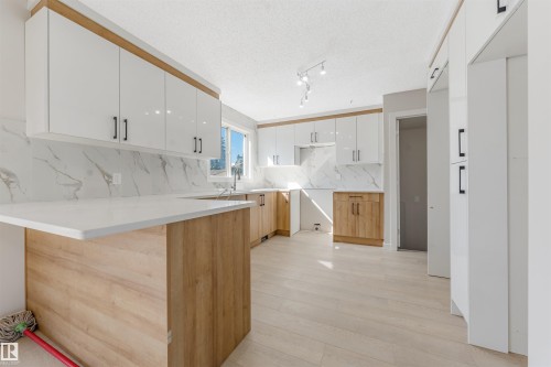 1768 48A Street Nw, Edmonton, AB 