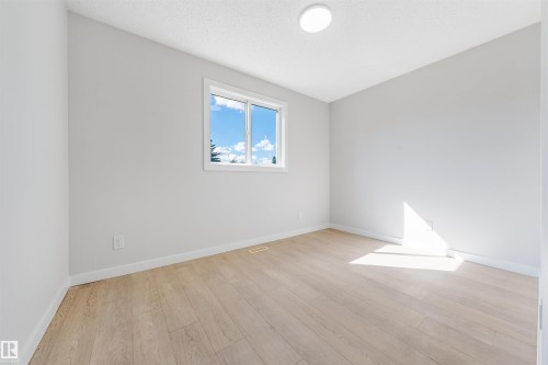 1768 48A Street Nw, Edmonton, AB 