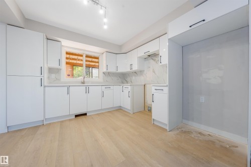 1768 48A Street Nw, Edmonton, AB 