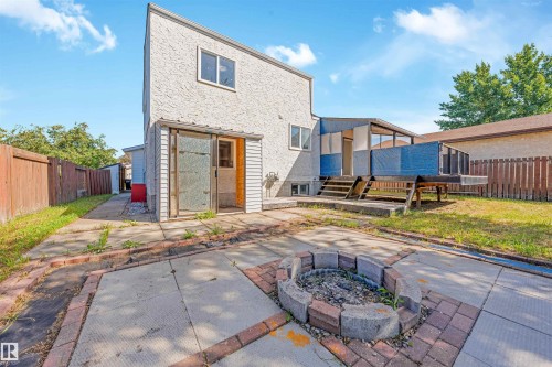 1768 48A Street Nw, Edmonton, AB 