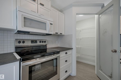 32 Meadowview Drive, Leduc, AB 