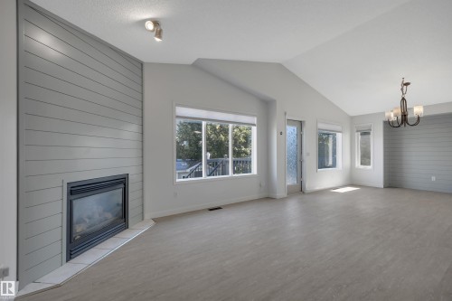 32 Meadowview Drive, Leduc, AB 