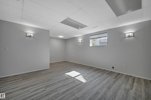 32 Meadowview Drive, Leduc, AB 
