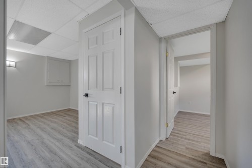 32 Meadowview Drive, Leduc, AB 