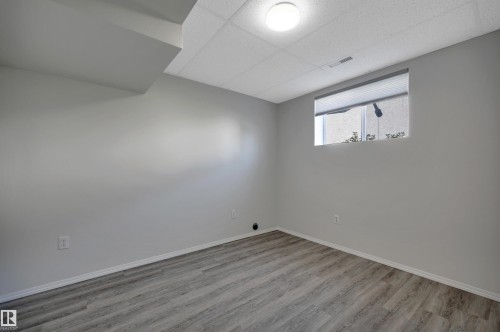 32 Meadowview Drive, Leduc, AB 