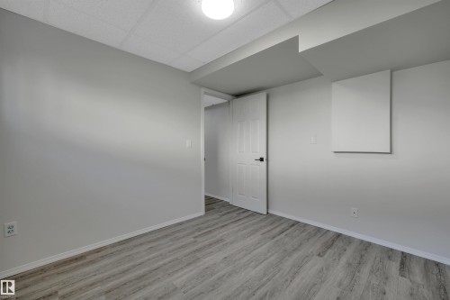 32 Meadowview Drive, Leduc, AB 