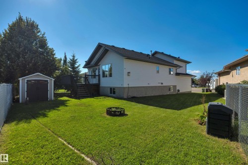 32 Meadowview Drive, Leduc, AB 
