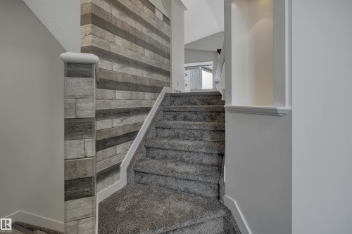 32 Meadowview Drive, Leduc, AB 