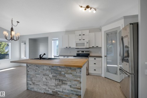 32 Meadowview Drive, Leduc, AB 