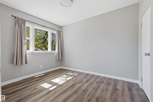 4207 114 Avenue Nw, Edmonton, AB 