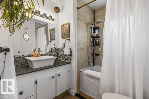 60 Greenfield Estates, St. Albert, AB - Indoor Photo Showing Bathroom