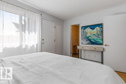 60 Greenfield Estates, St. Albert, AB - Indoor Photo Showing Bedroom