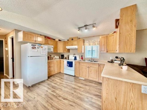 4810 48 Avenue, Wetaskiwin, AB 